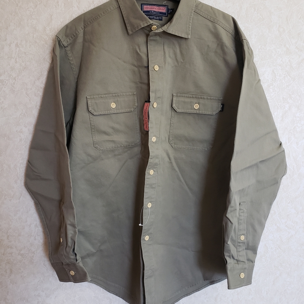 NWT green Vinyard vines Mens button down shirt .